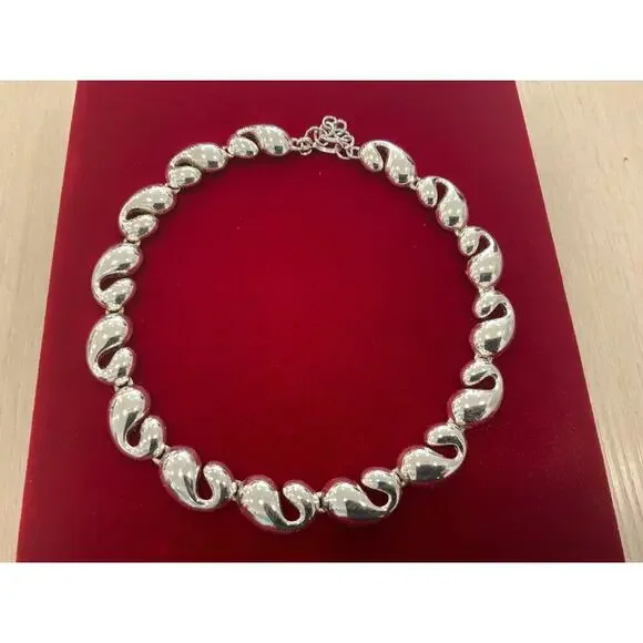 Monet Silver Necklace - Picture 1 of 6